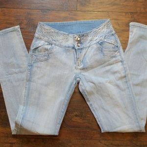 NWOT Colombian jeans